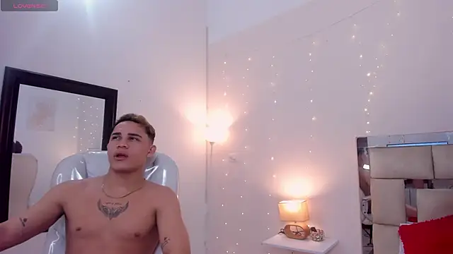 saraandstiven online show from February 2025 08:15:02 AM