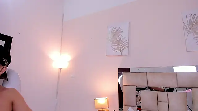 saraandstiven online show from March 2025 03:09:02 AM