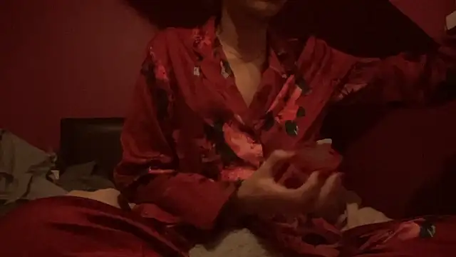 Snapshot of Miss_Ashley_Xx chatting on December 2024 01:14:01 AM Miss Ashley Xx online show from December 2024 01:14:01 AM