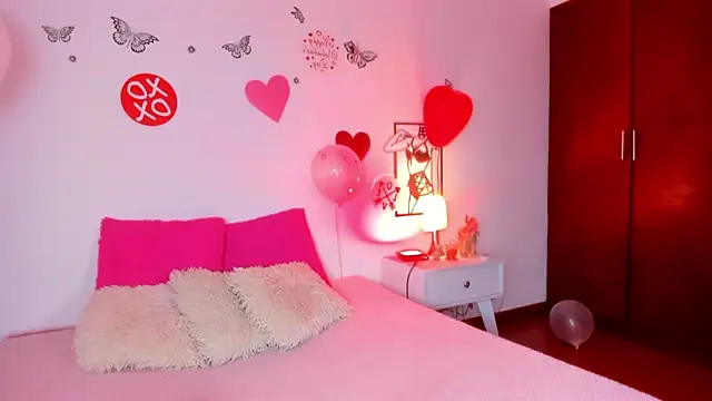 Snapshot of DesireSweet chatting on February 2026 11:39:01 AM DesireSweet online show from February 2026 11:39:01 AM