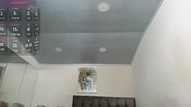 Snapshot of IssabellaJones chatting on October 2025 02:41:01 AM IssabellaJones online show from October 2025 02:41:01 AM