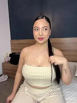 Snapshot of NathRossi chatting on March 2025 11:01:02 PM NathRossi online show from March 2025 11:01:02 PM