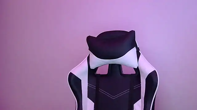 Snapshot of KLEOKILLS chatting on January 2025 05:24:02 AM KLEOKILLS online show from January 2025 05:24:02 AM