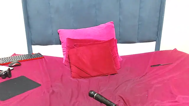 kittykhloe22 online show from March 2025 08:43:02 PM