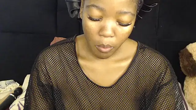 Busty-Londie online show from December 2025 03:49:02 PM