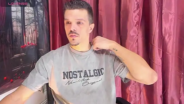 Snapshot of DonyBrown chatting on December 2025 04:21:01 AM DonyBrown online show from December 2025 04:21:01 AM