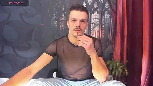 Snapshot of DonyBrown chatting on January 2026 04:07:02 AM DonyBrown online show from January 2026 04:07:02 AM