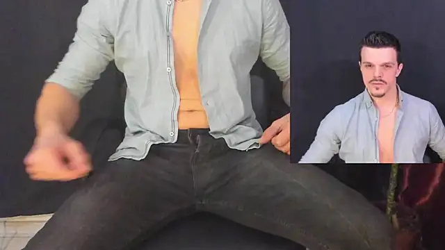 Snapshot of DonyBrown chatting on February 2026 06:42:02 AM DonyBrown online show from February 2026 06:42:02 AM