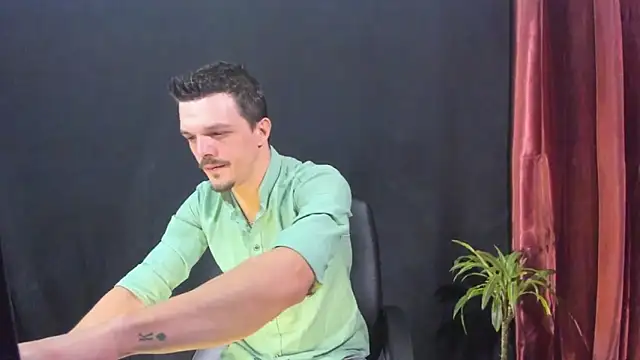 Snapshot of DonyBrown chatting on February 2026 04:53:02 AM DonyBrown online show from February 2026 04:53:02 AM