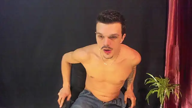 Snapshot of DonyBrown chatting on February 2026 06:53:02 AM DonyBrown online show from February 2026 06:53:02 AM