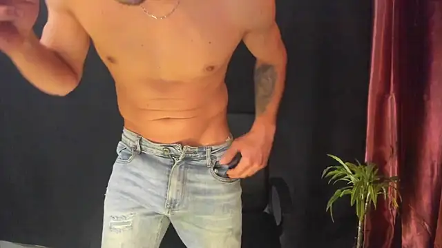 Snapshot of DonyBrown chatting on February 2026 05:37:02 AM DonyBrown online show from February 2026 05:37:02 AM