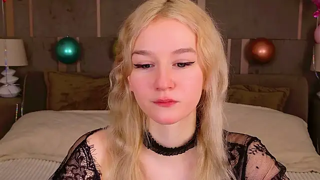 NaomiLoys online show from February 2025 12:04:01 AM