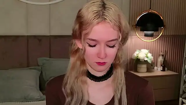 NaomiLoys online show from February 2025 04:53:01 PM