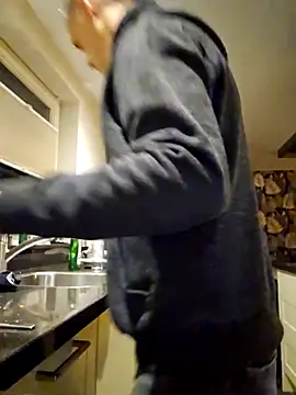 Snapshot of Hectorthyssen1 chatting on February 2025 05:31:01 AM Hectorthyssen1 online show from February 2025 05:31:01 AM