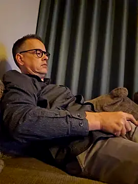 Snapshot of Hectorthyssen1 chatting on October 2025 11:14:01 PM Hectorthyssen1 online show from October 2025 11:14:01 PM