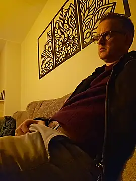 Hectorthyssen1 online show from April 2026 09:53:01 PM