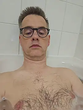 Hectorthyssen1 online show from April 2026 08:09:02 PM