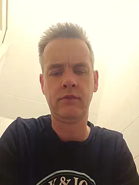 Snapshot of Hectorthyssen1 chatting on May 2026 11:40:01 AM Hectorthyssen1 online show from May 2026 11:40:01 AM