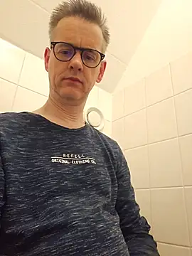 Snapshot of Hectorthyssen1 chatting on June 2026 03:23:02 PM Hectorthyssen1 online show from June 2026 03:23:02 PM