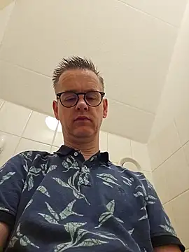 Snapshot of Hectorthyssen1 chatting on July 2026 08:17:02 AM Hectorthyssen1 online show from July 2026 08:17:02 AM
