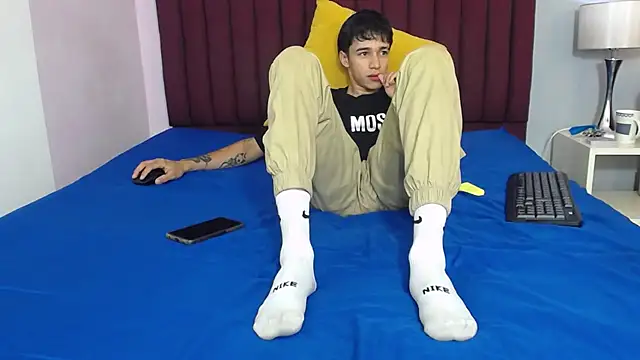 Zacktk7 online show from January 2025 10:45:02 PM