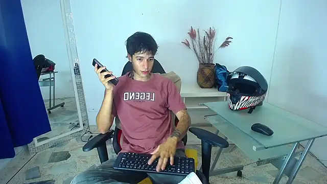 Zacktk7 online show from January 2025 05:04:02 PM