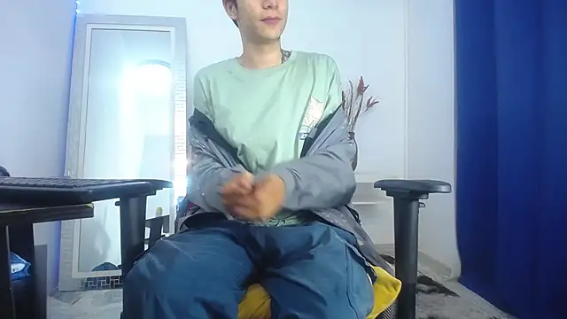 Zacktk7 online show from February 2025 09:15:02 PM