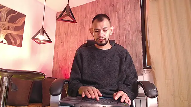 Snapshot of Bedobigcock chatting on February 2025 06:11:02 PM Bedobigcock online show from February 2025 06:11:02 PM