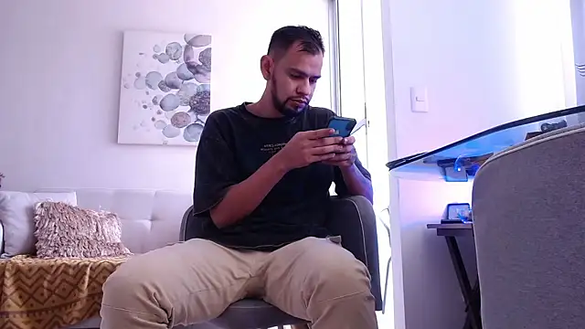 Snapshot of Bedobigcock chatting on September 2025 01:38:01 PM Bedobigcock online show from September 2025 01:38:01 PM