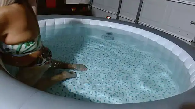 69vivian online show from January 2025 01:41:01 AM