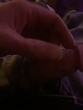 willcumforu online show from December 2024 04:42:02 AM