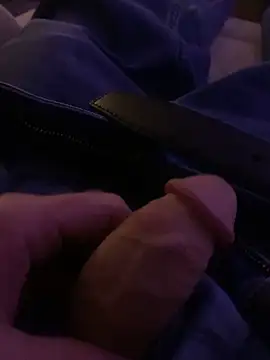 willcumforu online show from December 2024 05:00:02 AM