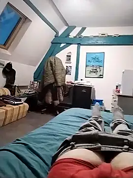 Snapshot of JulesG18 chatting on March 2026 05:59:01 PM JulesG18 online show from March 2026 05:59:01 PM