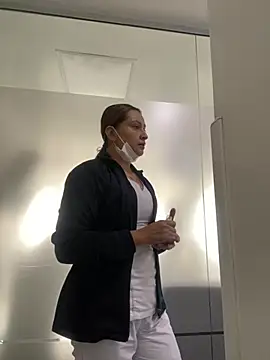 Keittly  online show from March 2025 06:48:02 PM