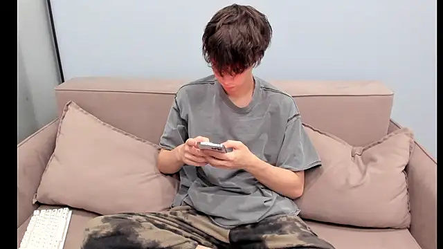 Im Shine Guy online show from October 2025 02:11:02 AM