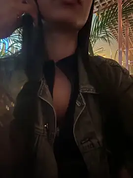 Lolitacooper online show from October 2025 09:01:01 PM