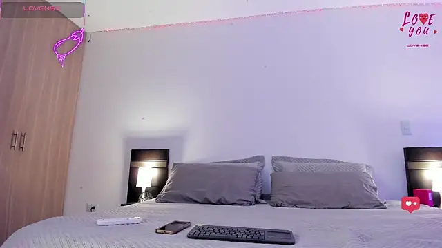 AndreaVelasco online show from February 2026 09:07:01 PM