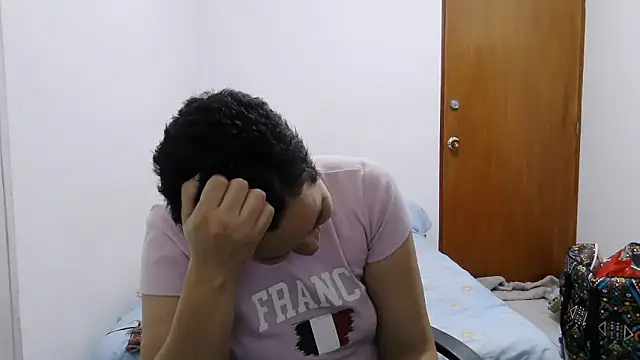 luxandracon23 online show from February 2026 01:11:01 AM