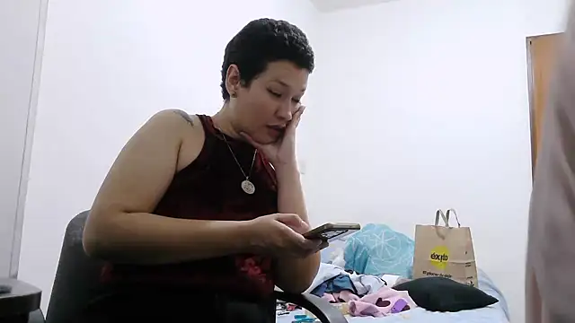 luxandracon23 online show from February 2026 12:47:02 AM