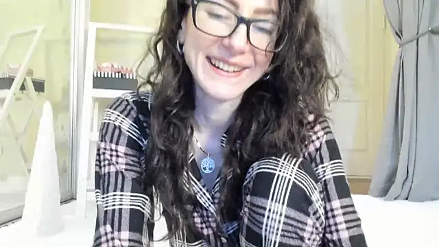 Snapshot of Baby_Jewel chatting on December 2024 11:17:01 AM Baby Jewel online show from December 2024 11:17:01 AM