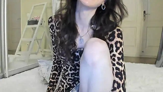 Snapshot of Baby_Jewel chatting on February 2025 02:14:02 PM Baby Jewel online show from February 2025 02:14:02 PM