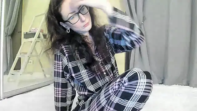 Snapshot of Baby_Jewel chatting on September 2025 10:15:01 AM Baby Jewel online show from September 2025 10:15:01 AM