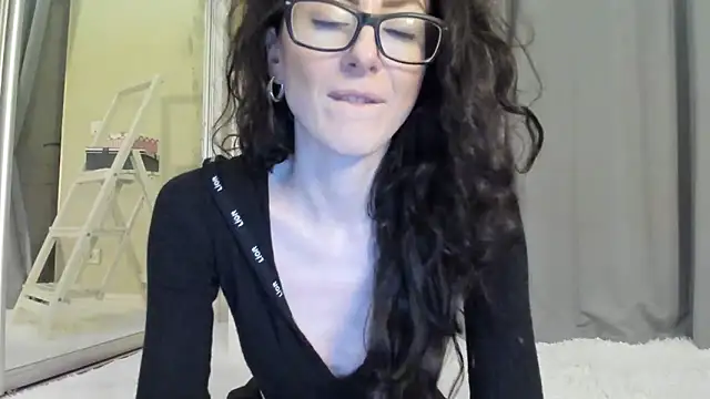 Snapshot of Baby_Jewel chatting on October 2025 10:14:01 AM Baby Jewel online show from October 2025 10:14:01 AM