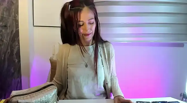 Snapshot of catt_evans1 chatting on December 2024 11:12:02 PM catt evans1 online show from December 2024 11:12:02 PM