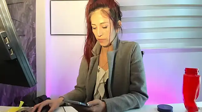 Snapshot of catt_evans1 chatting on December 2024 01:43:01 AM catt evans1 online show from December 2024 01:43:01 AM