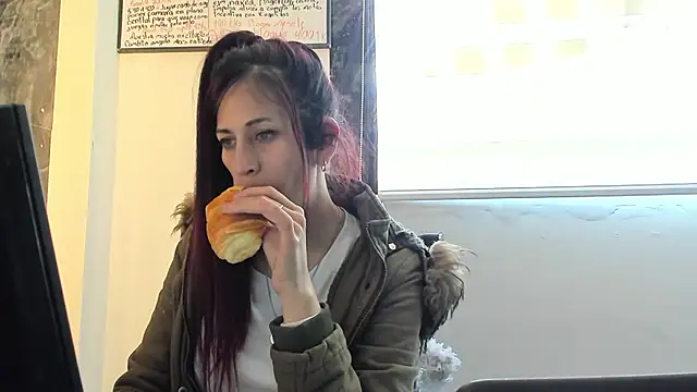 Snapshot of catt_evans1 chatting on January 2025 02:49:01 PM catt evans1 online show from January 2025 02:49:01 PM