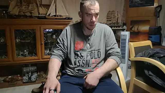 ScubaStevex online show from April 2026 12:38:01 AM