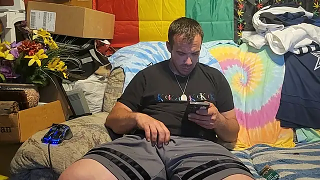 Snapshot of ScubaStevex chatting on June 2026 11:05:01 AM ScubaStevex online show from June 2026 11:05:01 AM