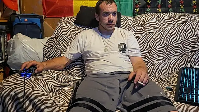 Snapshot of ScubaStevex chatting on June 2026 11:08:02 AM ScubaStevex online show from June 2026 11:08:02 AM