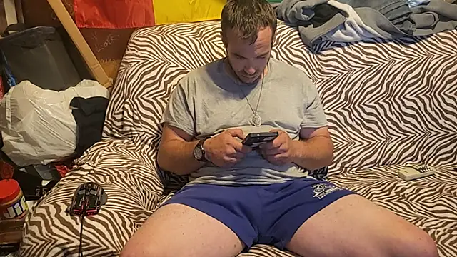 Snapshot of ScubaStevex chatting on June 2026 11:49:01 PM ScubaStevex online show from June 2026 11:49:01 PM